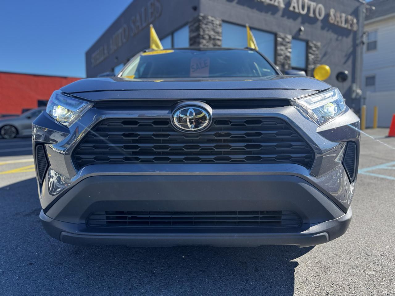 Toyota RAV4 XLE 2025
