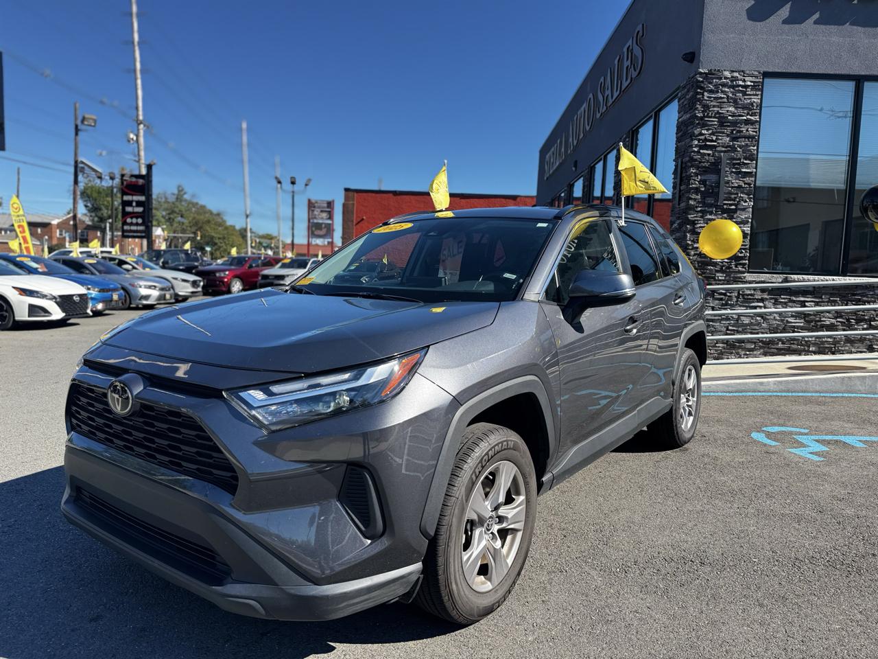 Toyota RAV4 XLE 2025