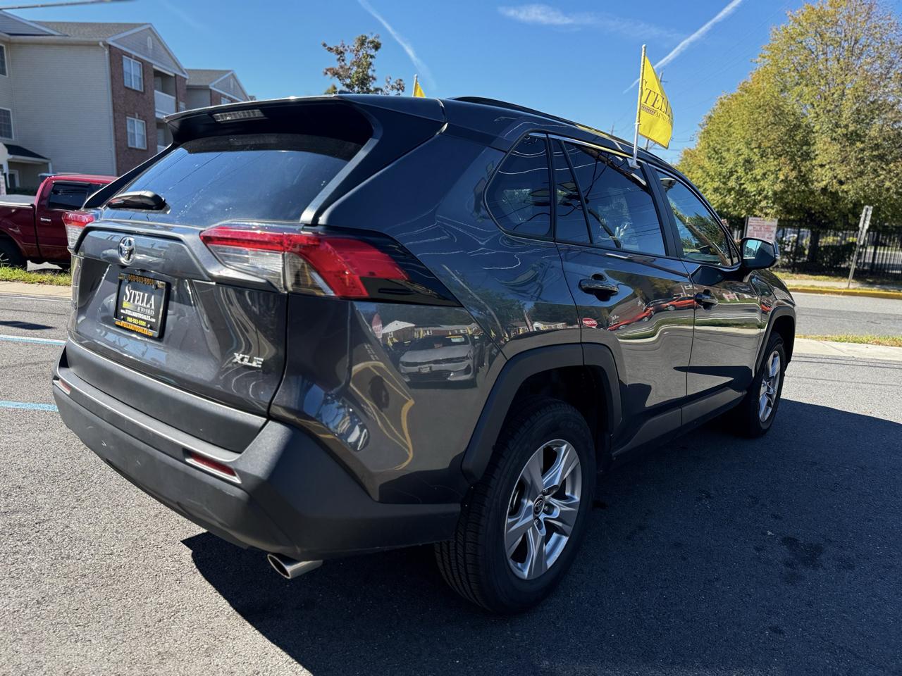Toyota RAV4 XLE 2025