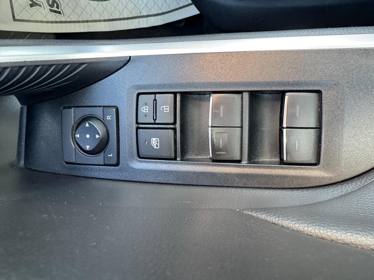 Toyota RAV4 XLE 2025