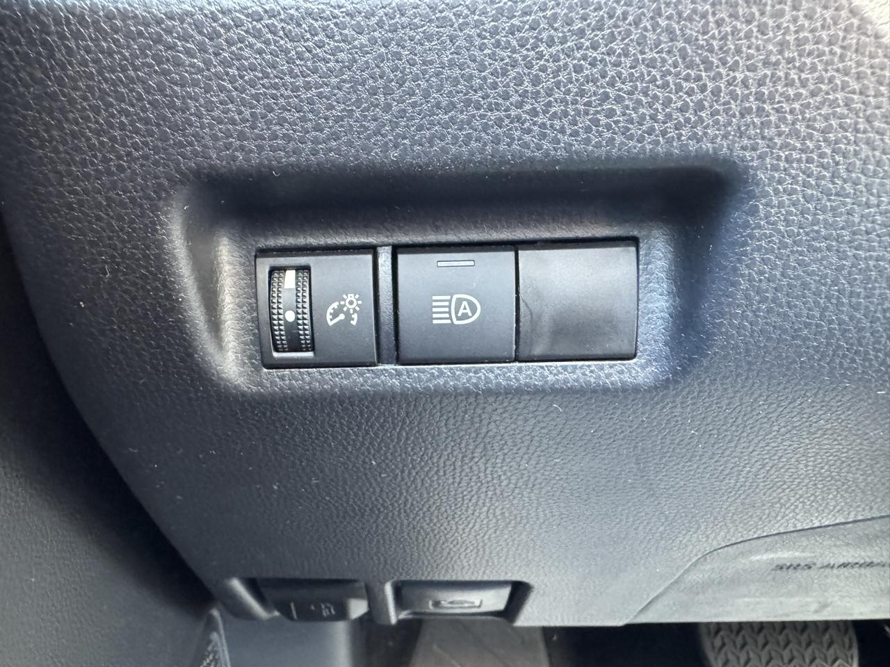 Toyota RAV4 XLE 2025