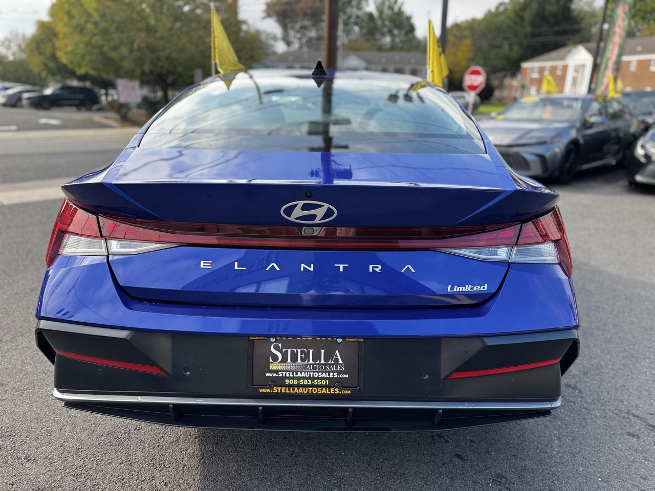 Hyundai Elantra Limited 2024