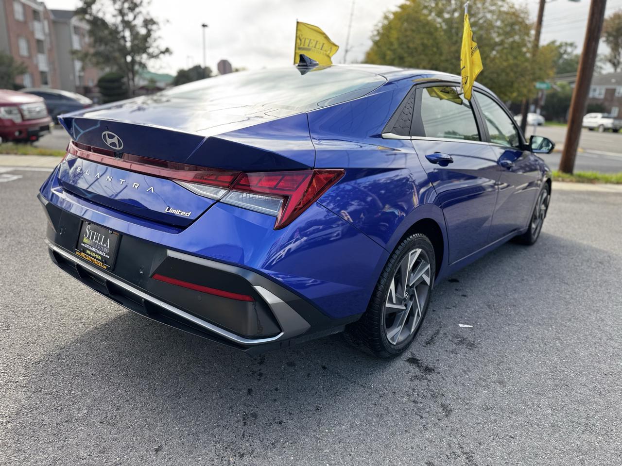 Hyundai Elantra Limited 2024