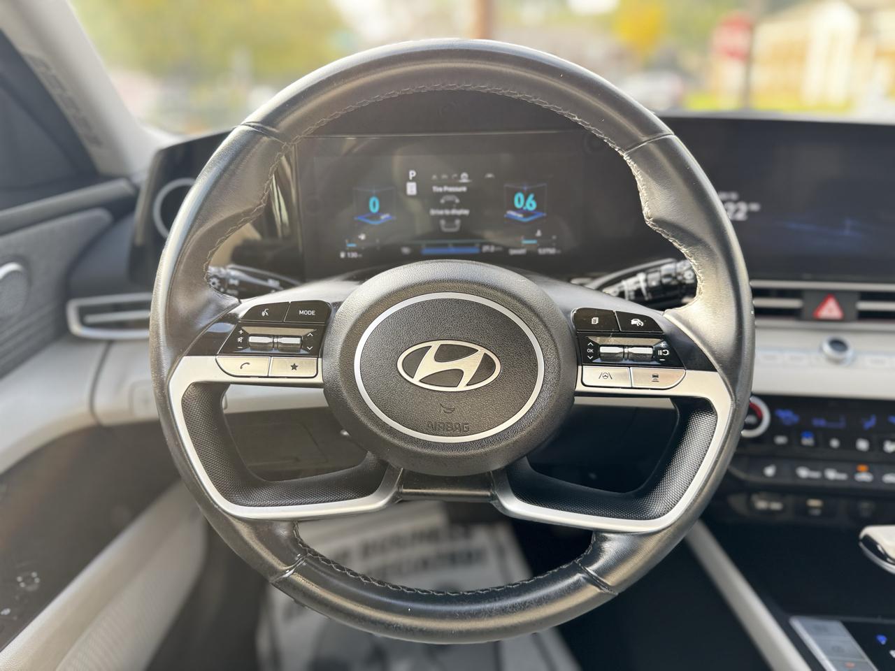 Hyundai Elantra Limited 2024