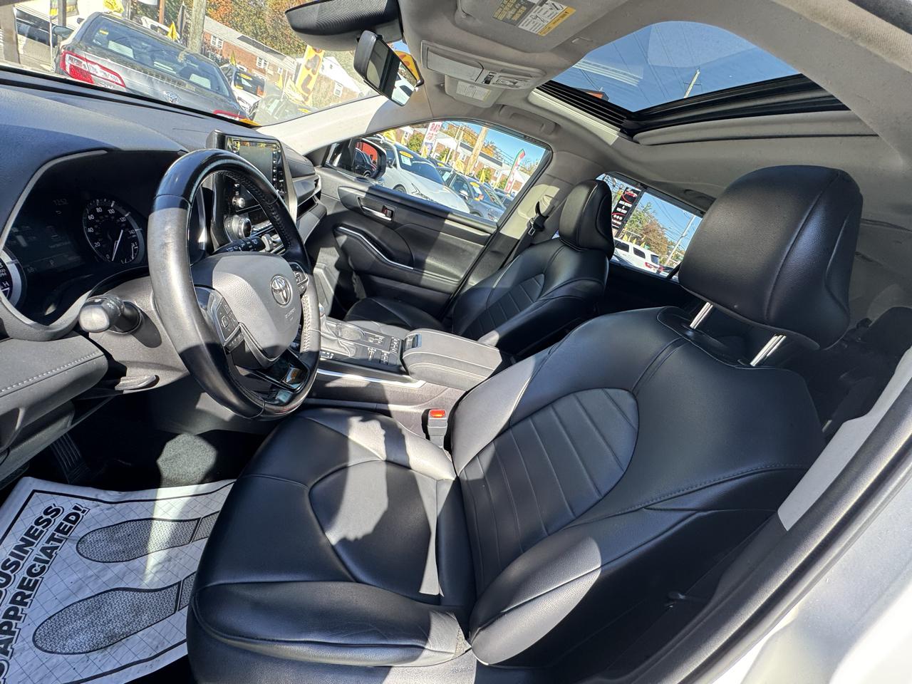 Toyota Highlander XLE Nav AWD V6 2021