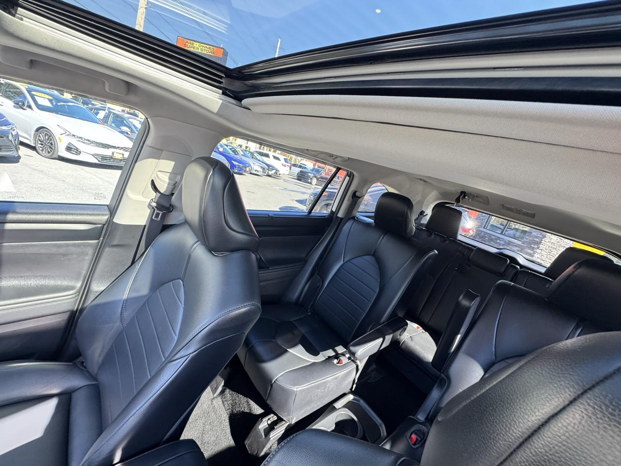 Toyota Highlander XLE Nav AWD V6 2021