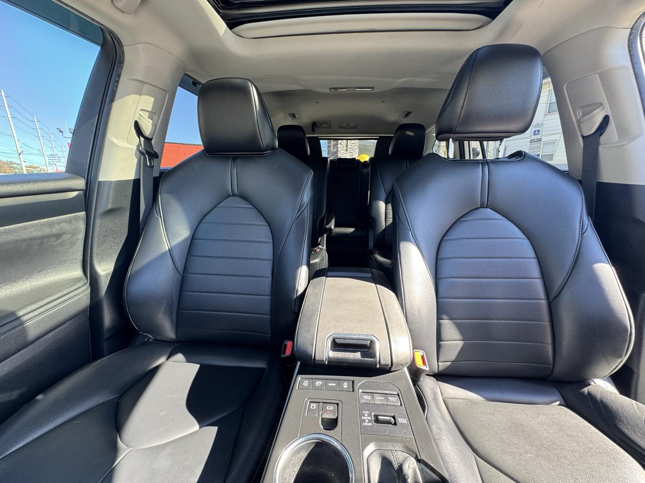 Toyota Highlander XLE Nav AWD V6 2021