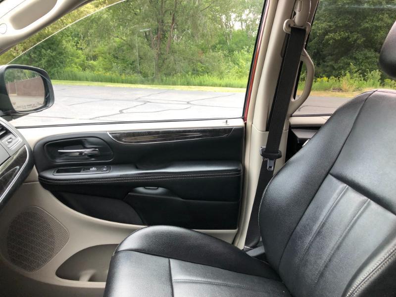 Chrysler Town & Country Touring 2014