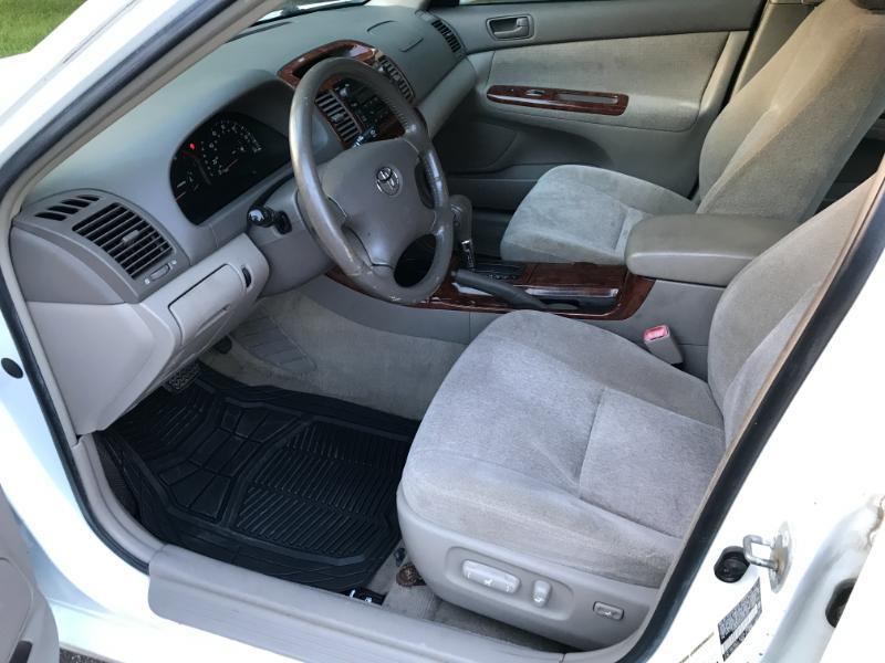 Toyota Camry Standard 2004