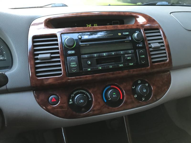Toyota Camry Standard 2004