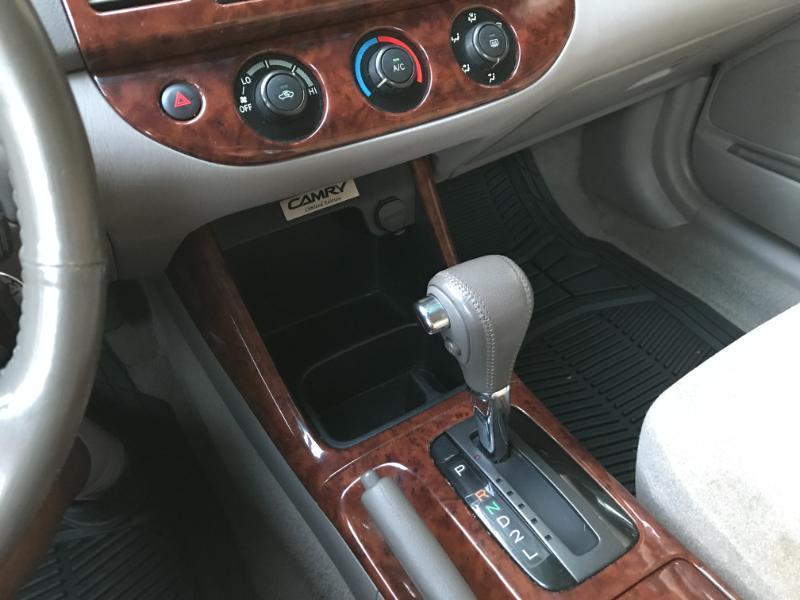 Toyota Camry Standard 2004