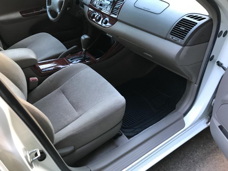 Toyota Camry Standard 2004