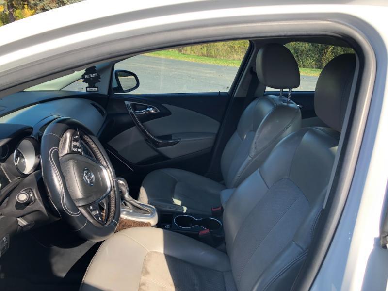Buick Verano Base 2012