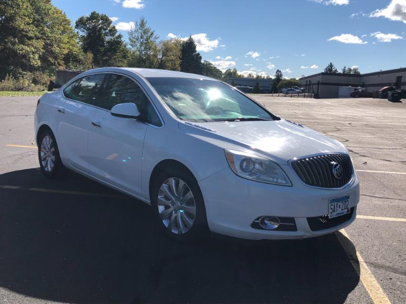 Buick Verano Base 2012