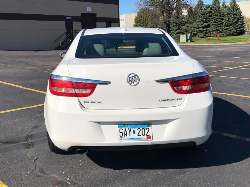 Buick Verano Base 2012