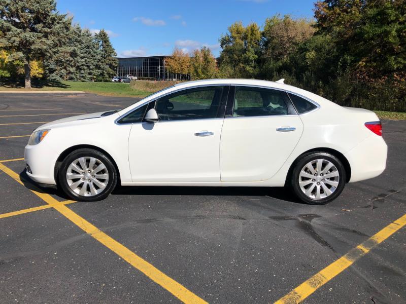 Buick Verano Base 2012