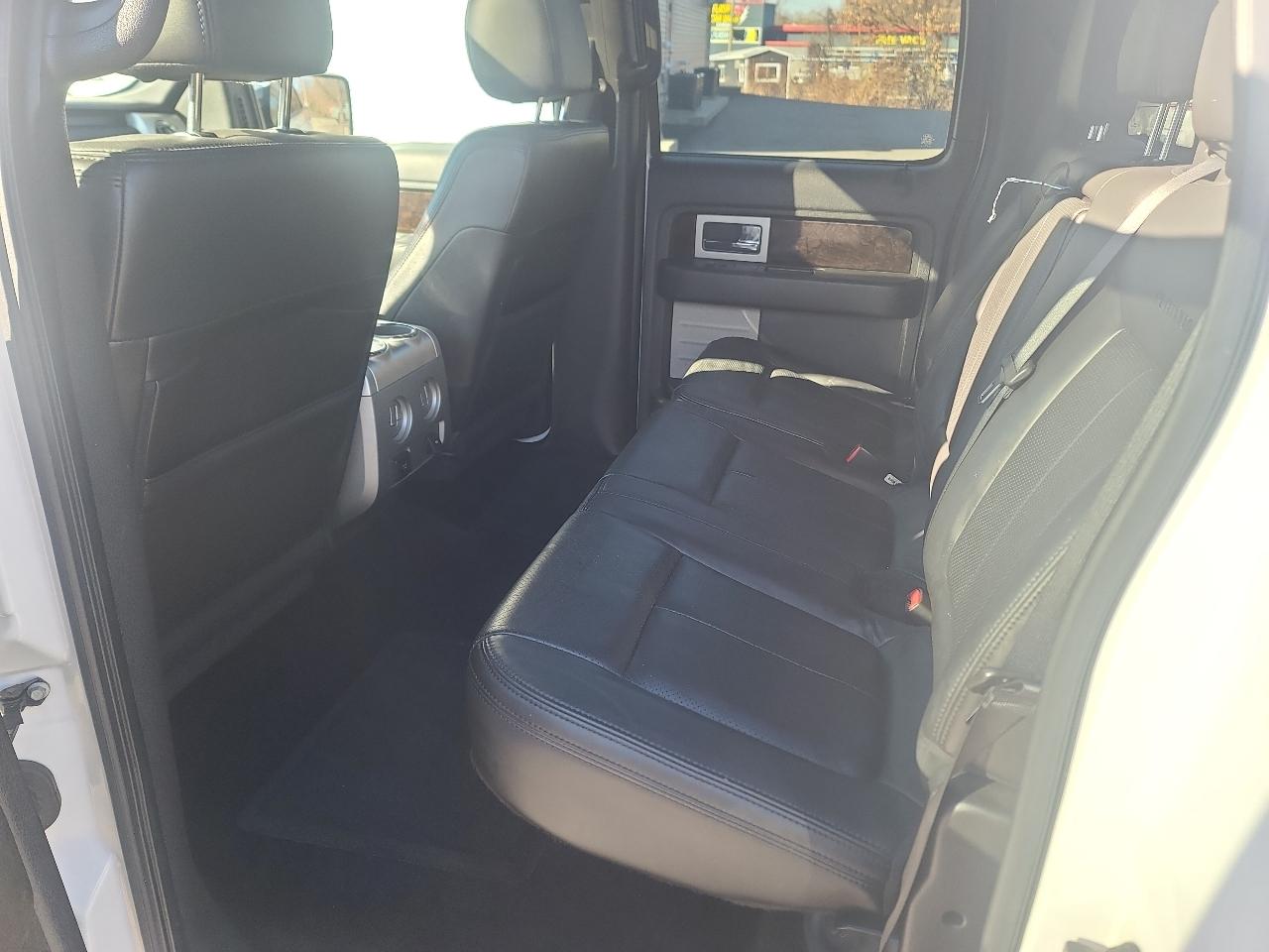 Ford F-150 4WD SuperCrew 145" Platinum 2014