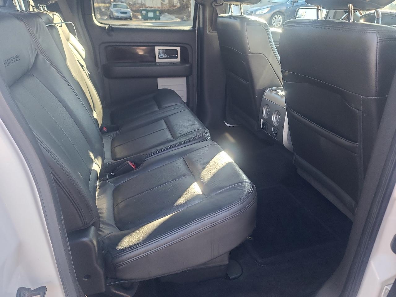 Ford F-150 4WD SuperCrew 145" Platinum 2014