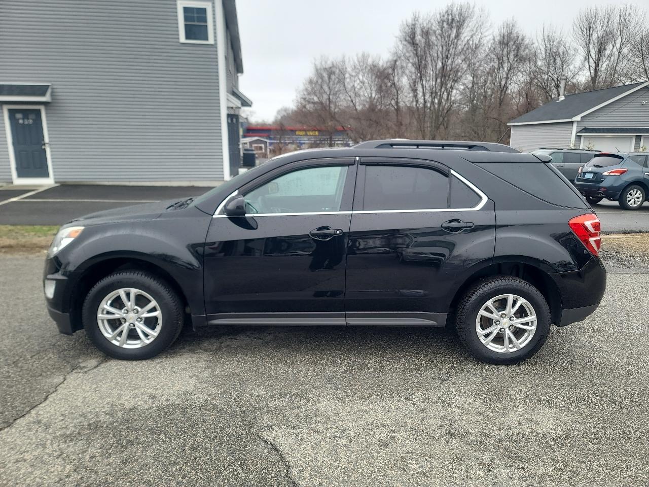 View vehicle photo 4