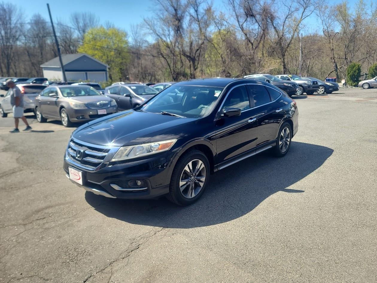 View vehicle photo 4