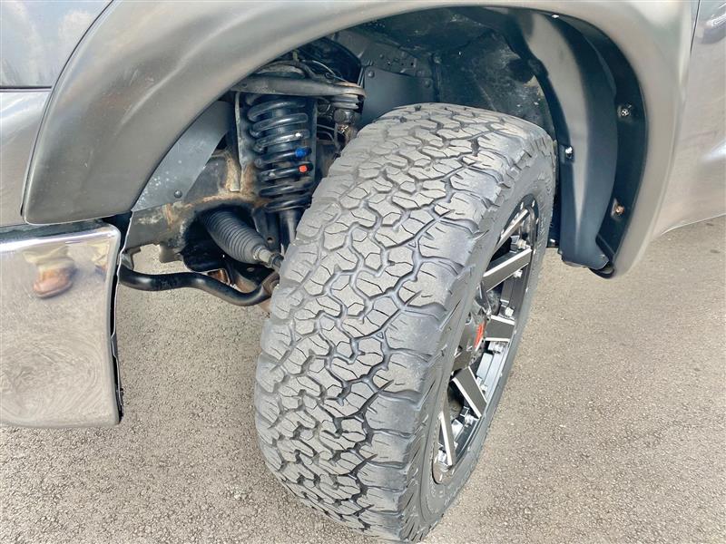 Toyota Tundra Tundra-Grade Double Cab 4.6L 4WD 2011