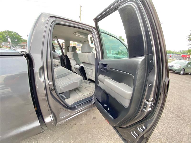 Toyota Tundra Tundra-Grade Double Cab 4.6L 4WD 2011