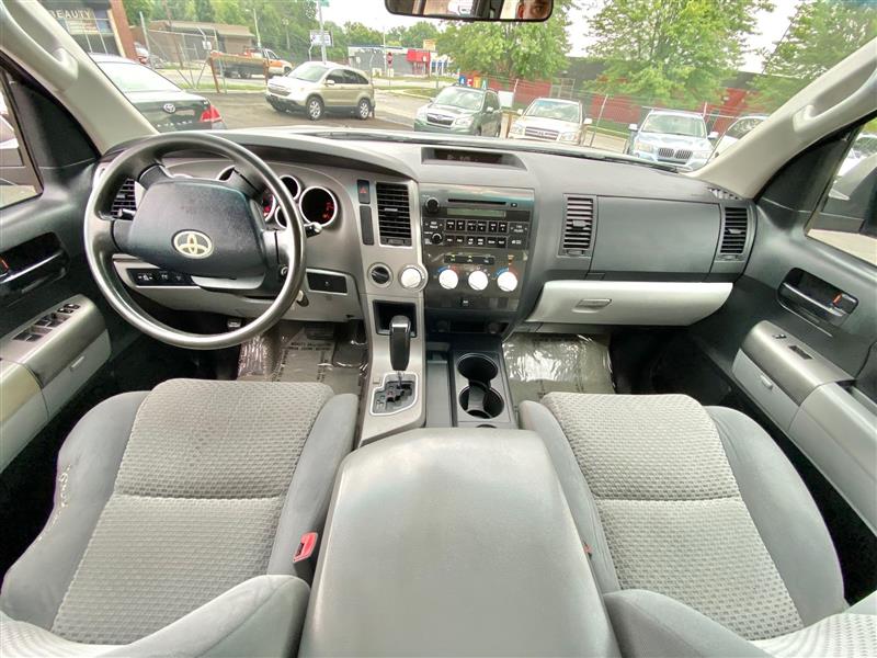 Toyota Tundra Tundra-Grade Double Cab 4.6L 4WD 2011