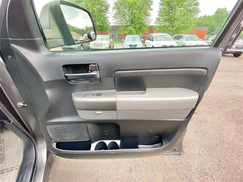 Toyota Tundra Tundra-Grade Double Cab 4.6L 4WD 2011