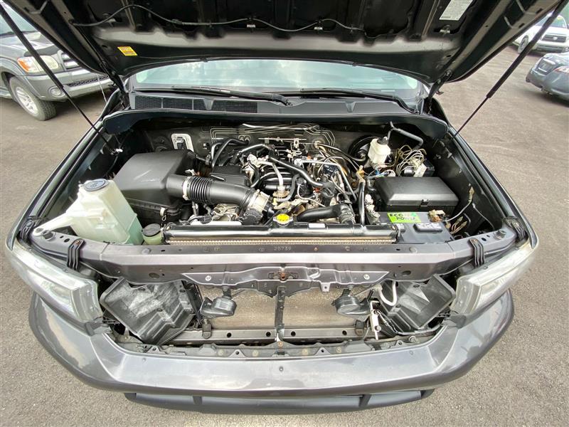 Toyota Tundra Tundra-Grade Double Cab 4.6L 4WD 2011