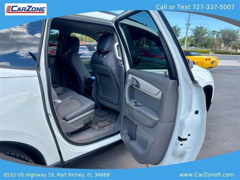 Chevrolet Traverse LS FWD w/PDC 2014