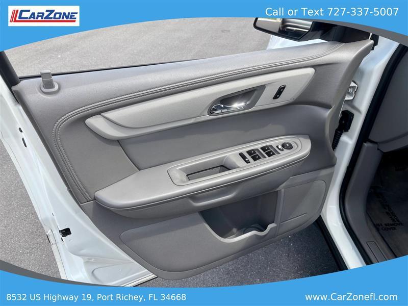 Chevrolet Traverse LS FWD w/PDC 2014