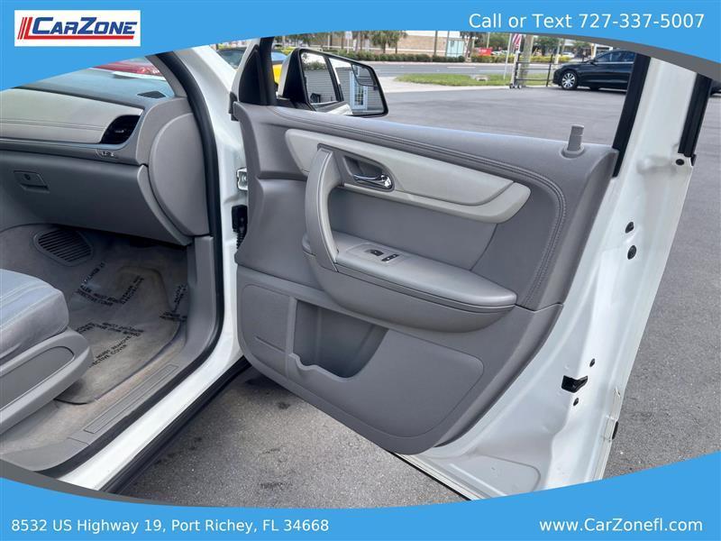 Chevrolet Traverse LS FWD w/PDC 2014