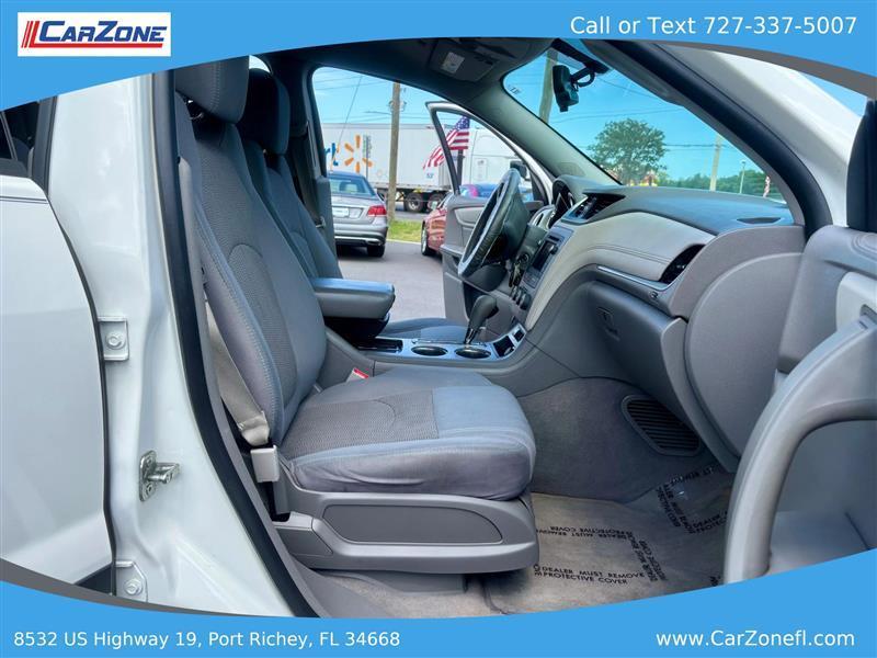 Chevrolet Traverse LS FWD w/PDC 2014