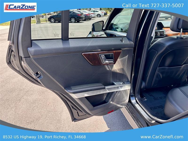Mercedes-Benz GLK-Class GLK350 2012