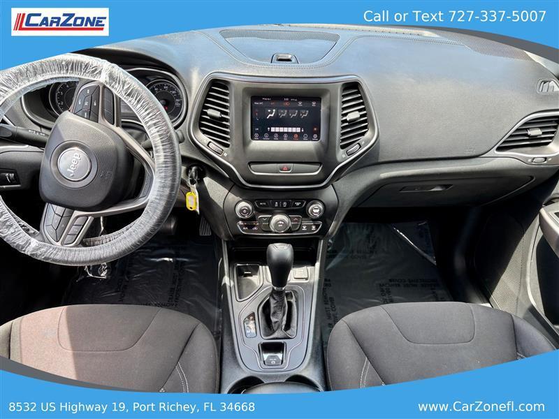 Jeep Cherokee Latitude FWD 2019
