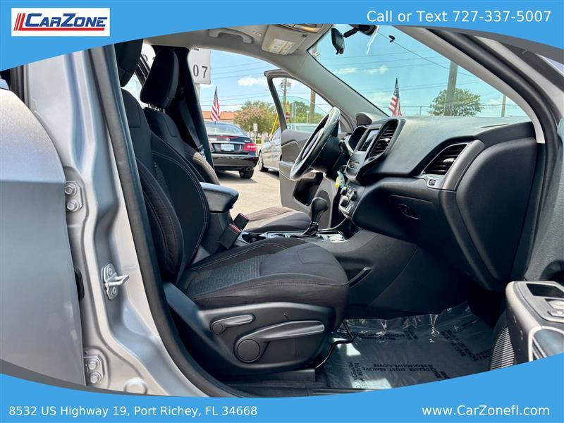 Jeep Cherokee Latitude FWD 2019