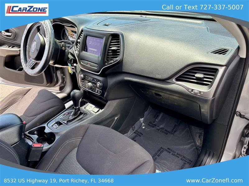 Jeep Cherokee Latitude FWD 2019