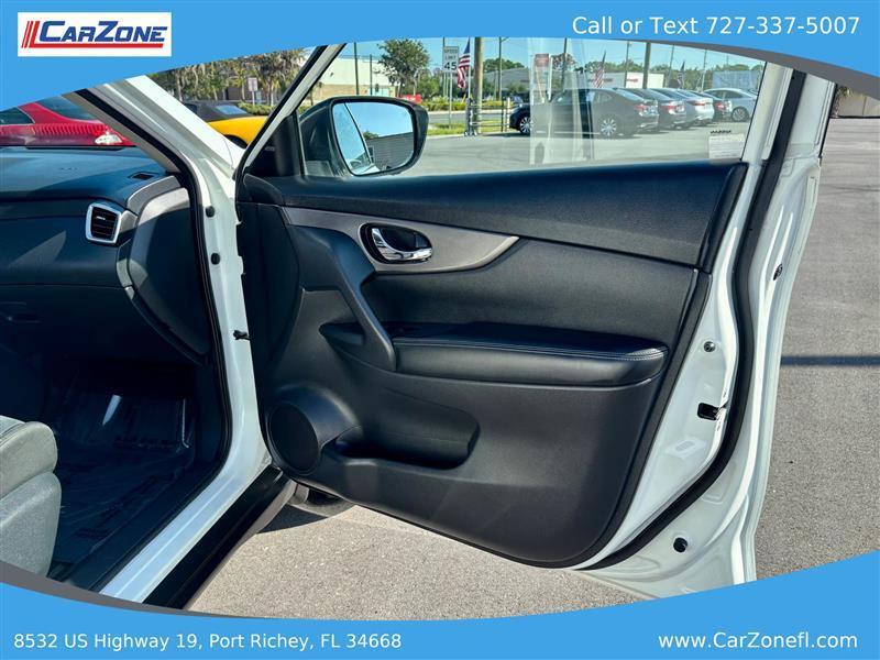 Nissan Rogue SV 2WD 2016
