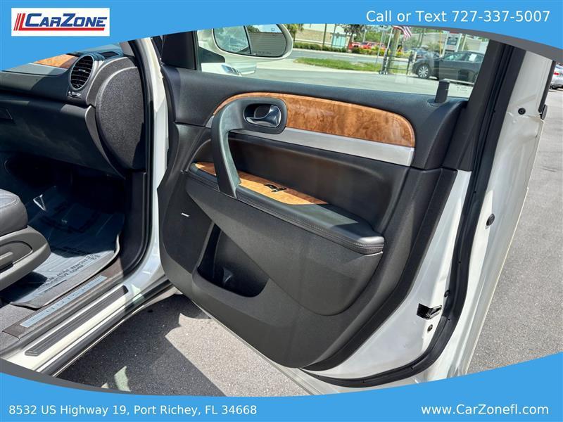 Buick Enclave Premium FWD 2012