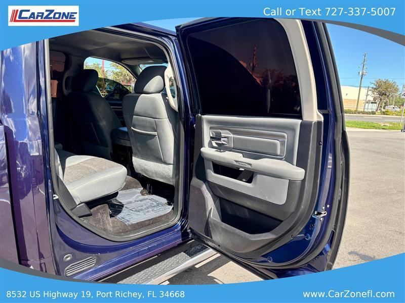RAM 1500 SLT Crew Cab SWB 2WD 2016