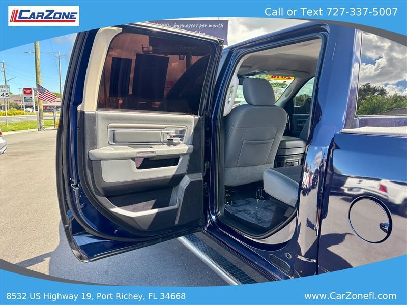 RAM 1500 SLT Crew Cab SWB 2WD 2016