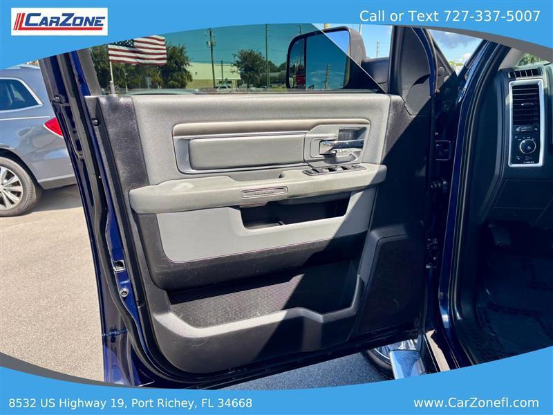 RAM 1500 SLT Crew Cab SWB 2WD 2016