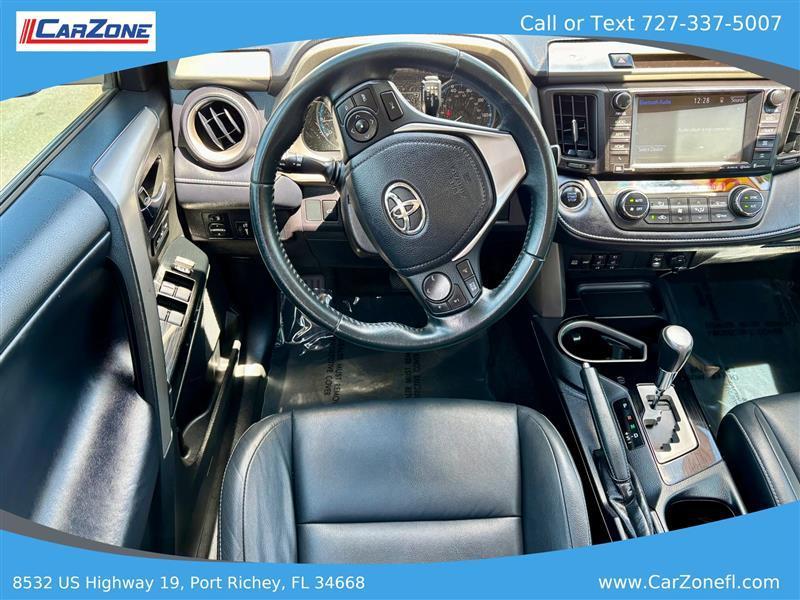 Toyota RAV4 Limited FWD 2017