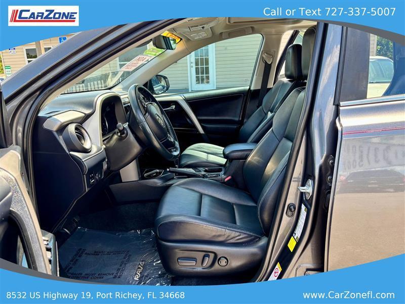 Toyota RAV4 Limited FWD 2017