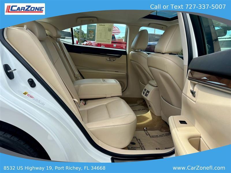 Lexus ES 350 Sedan 2014