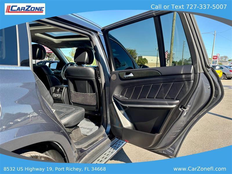 Mercedes-Benz GL-Class GL550 4MATIC 2015