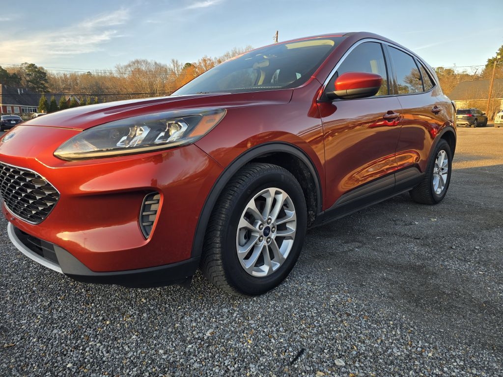 2020 Ford Escape SE