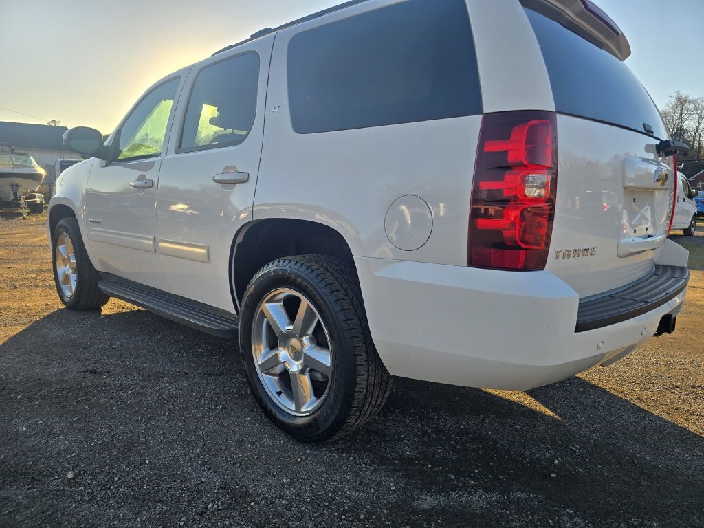 Chevrolet Tahoe  2011