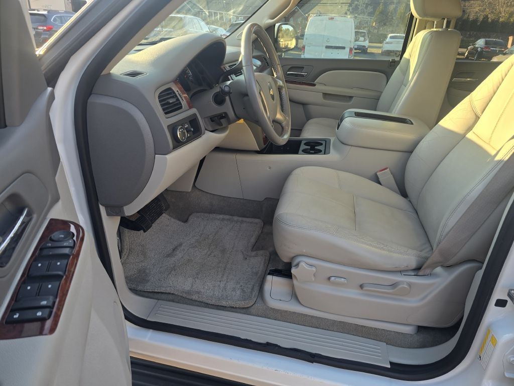 Chevrolet Tahoe  2011