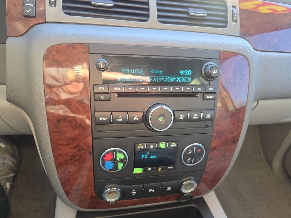 Chevrolet Tahoe  2011